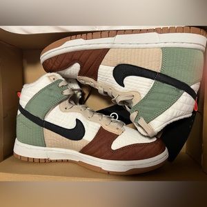 Nike Women’s Dunks - size 7